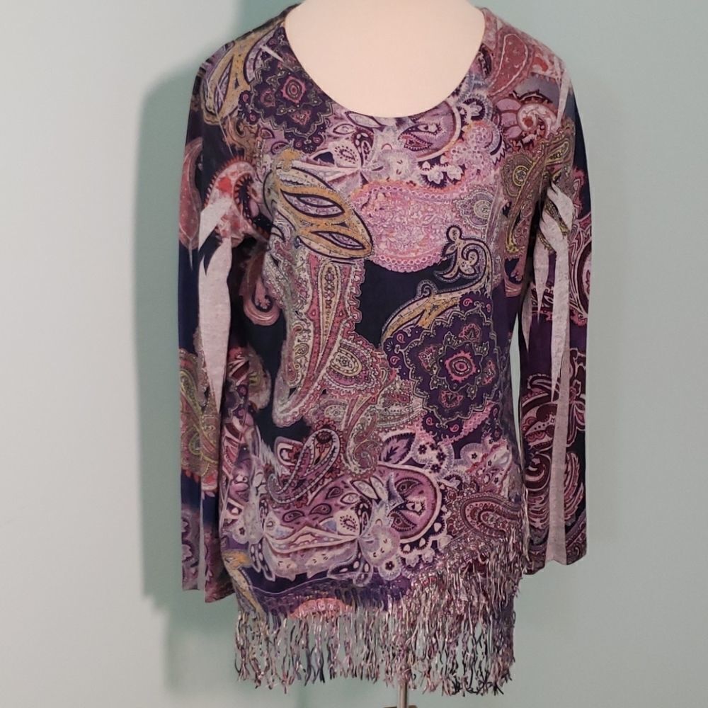 Ladie's top W/fringe, purple Paisley. Medium. Western rodeo.